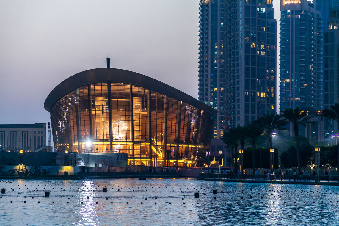 Drehturen Fur Die Hochmoderne Dubai Opera Geze Geze