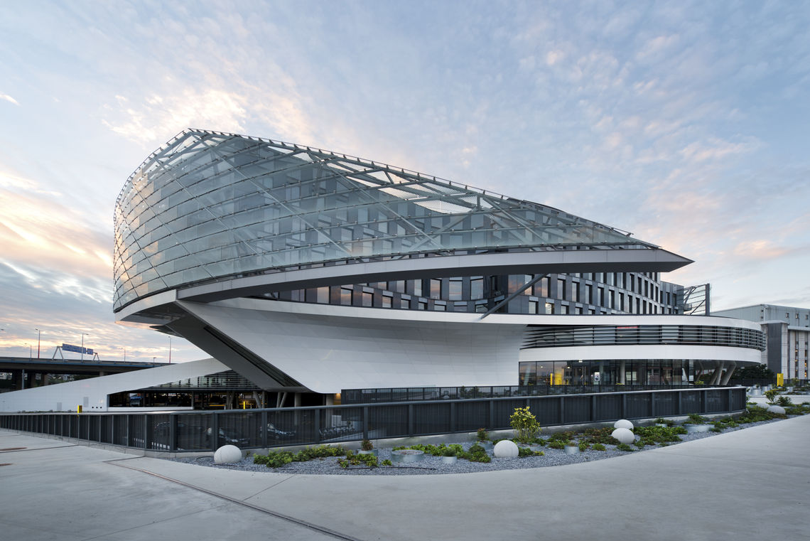 Impressive architecture with technology by GEZE.