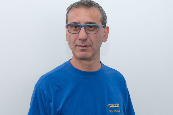 Ciro Perrotti, Maschinenbediener an der Transferstraße