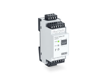Safety switch module for safeguarding danger points on power-operated windows.